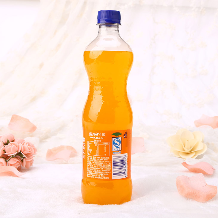 芬达橙味汽水饮料(600ml)
