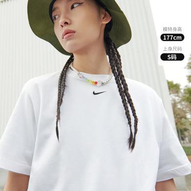 Nike耐克女子T恤夏季宽松纯棉休闲刺绣轻便基本款DN5698-100