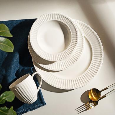 摩登主妇露珠纯白餐具碗碟套装家用现代简约盘子大碗陶瓷浮雕饭碗
