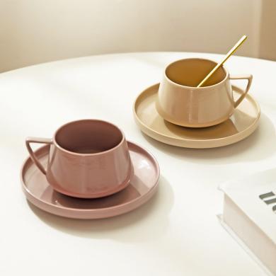 摩登主妇咖啡杯陶瓷马克杯家用高颜值杯子女生精致下午茶杯碟套装