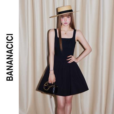 BANANA CICI2024年夏季新款法式复古方领小黑裙收腰A字吊带连衣裙C242LY790