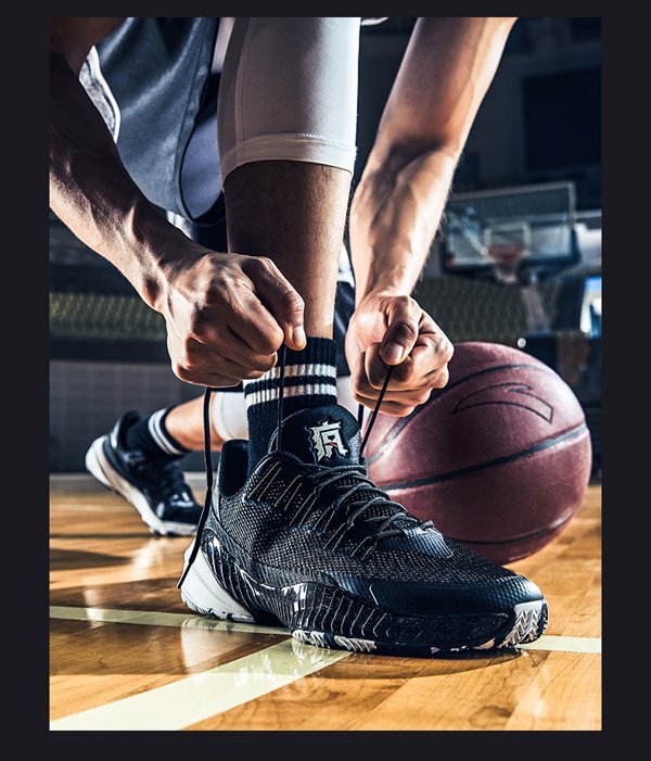 安踏要疯篮球鞋 2018新品篮球鞋汤普森透气防滑耐磨球鞋11831109